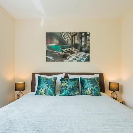 Apartment Olijfboom Dugi Rat Dış mekan fotoğraf