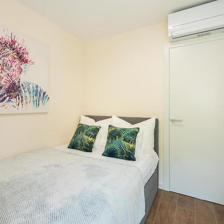 Apartment Olijfboom Dugi Rat Dış mekan fotoğraf