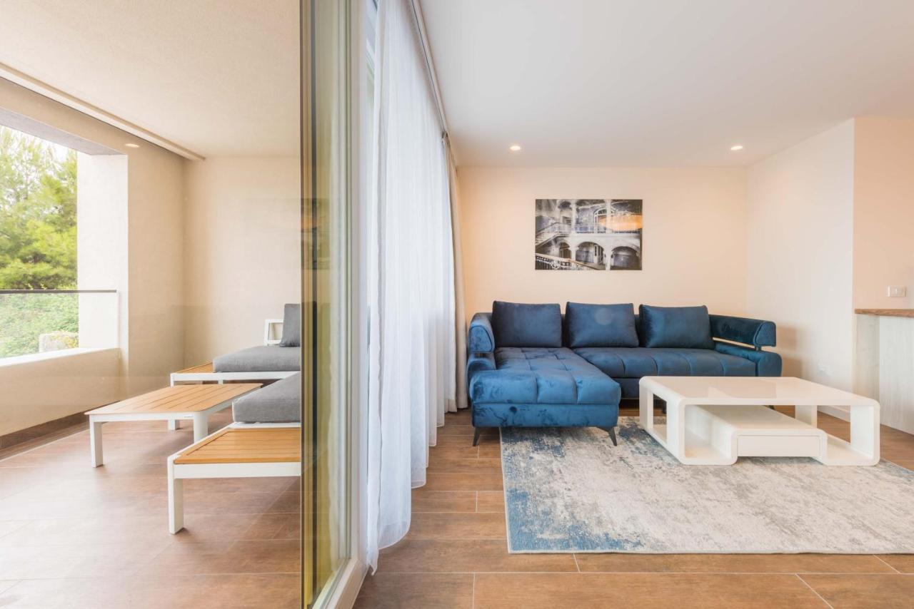 Apartment Olijfboom Dugi Rat Dış mekan fotoğraf