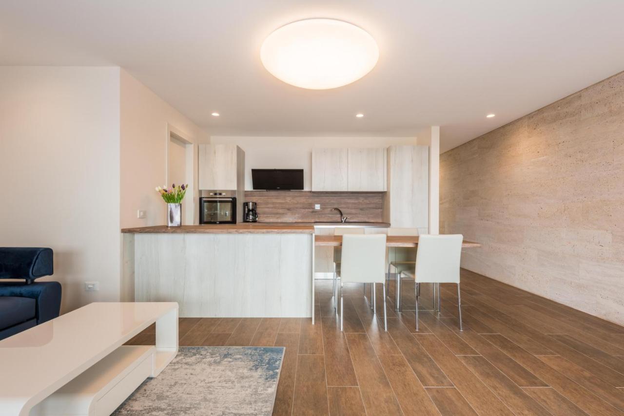 Apartment Olijfboom Dugi Rat Dış mekan fotoğraf