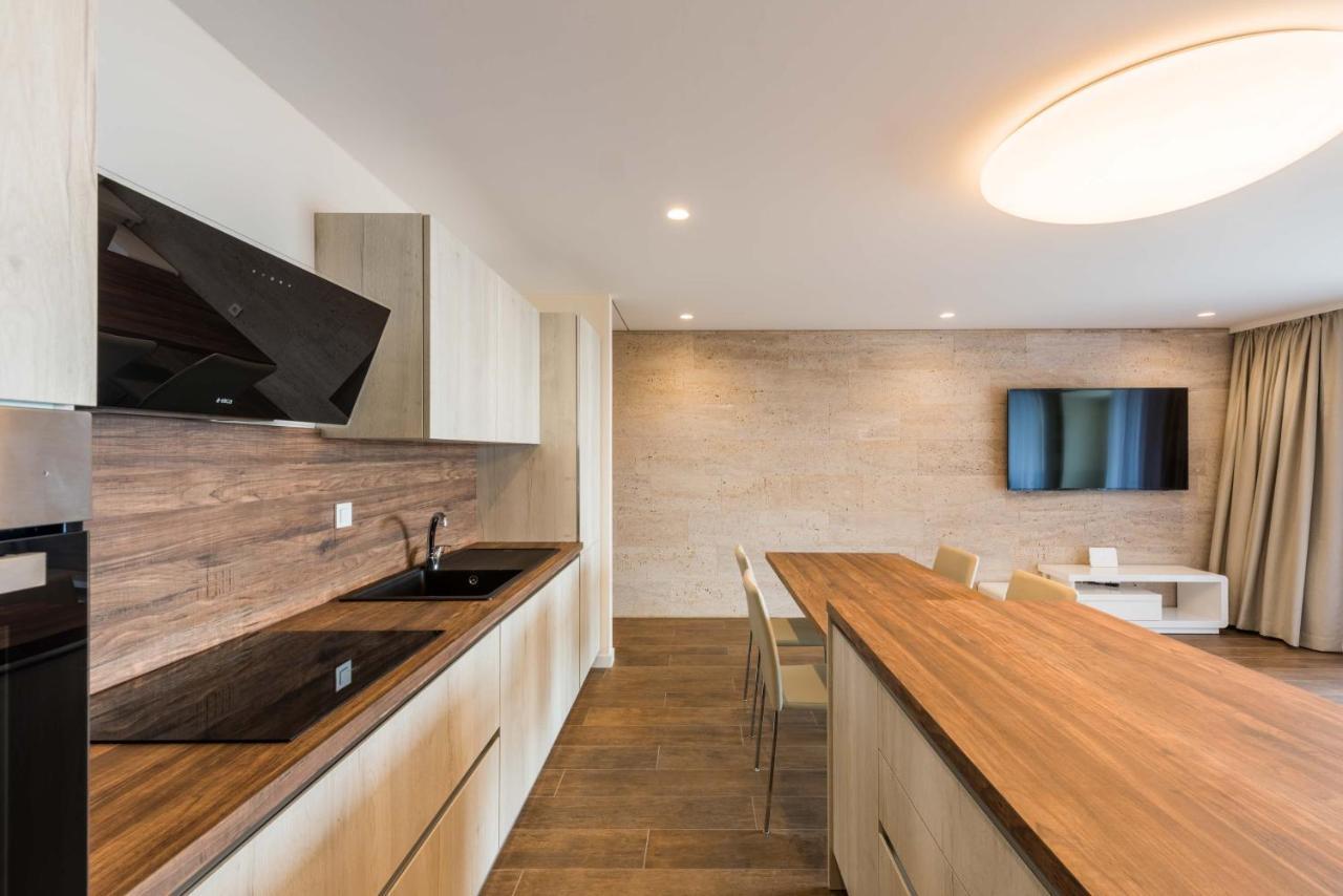 Apartment Olijfboom Dugi Rat Dış mekan fotoğraf