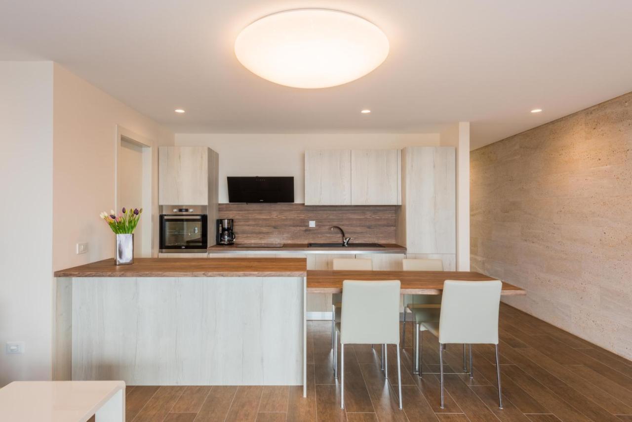 Apartment Olijfboom Dugi Rat Dış mekan fotoğraf